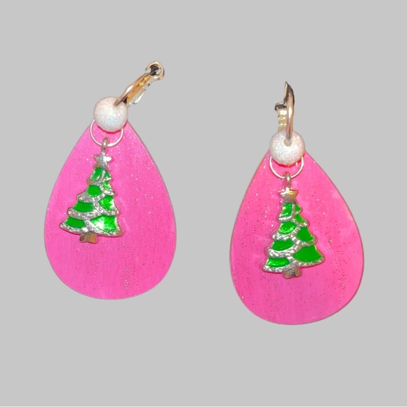 New! Handmade pink earrings with Christmas trees. - Picture 1 of 1